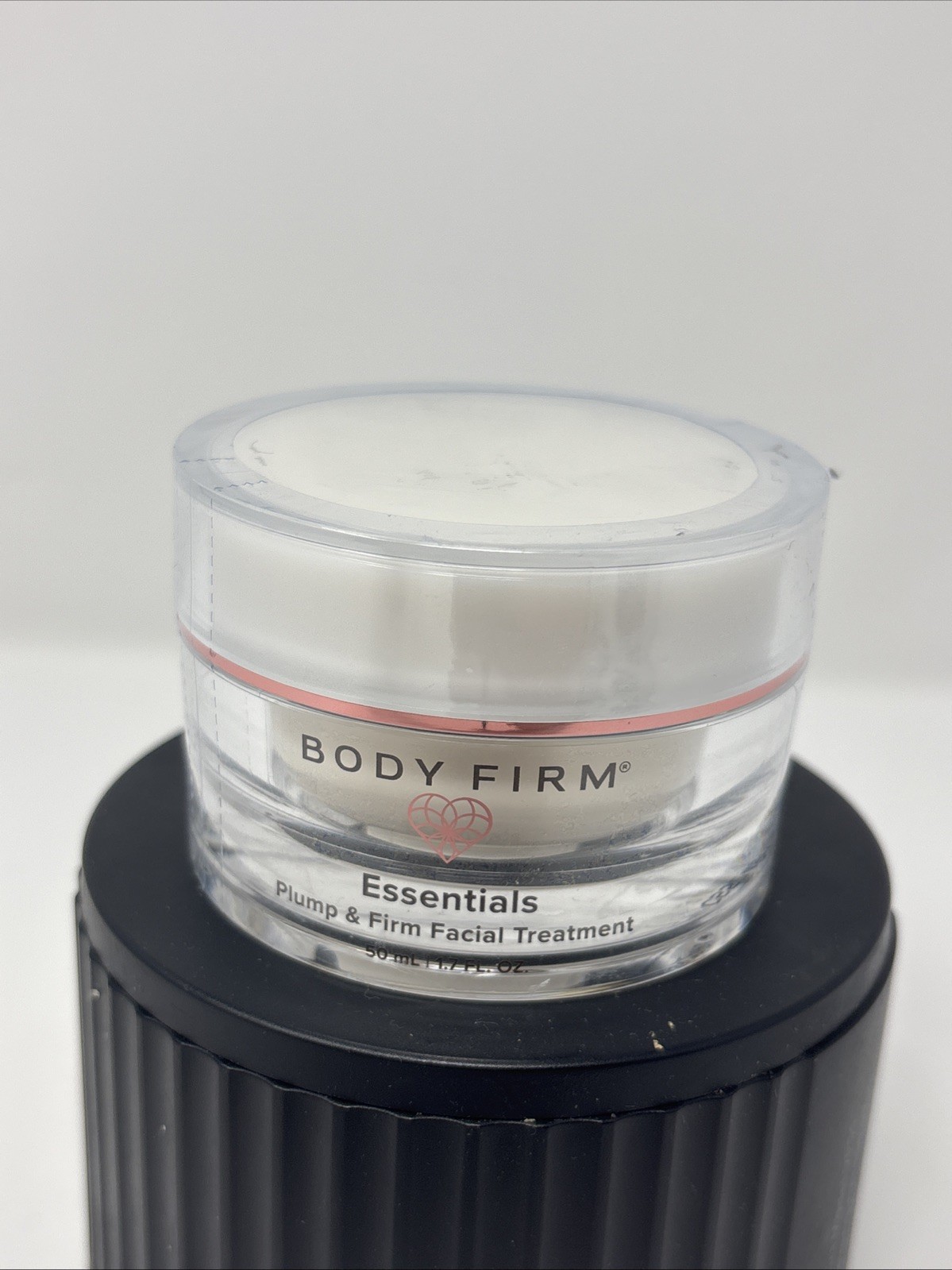 Body Firm ESSENTIALS Plump & Firm FACIAL TREATMENT 1.7 oz / 50 ml *NEW* SEALED