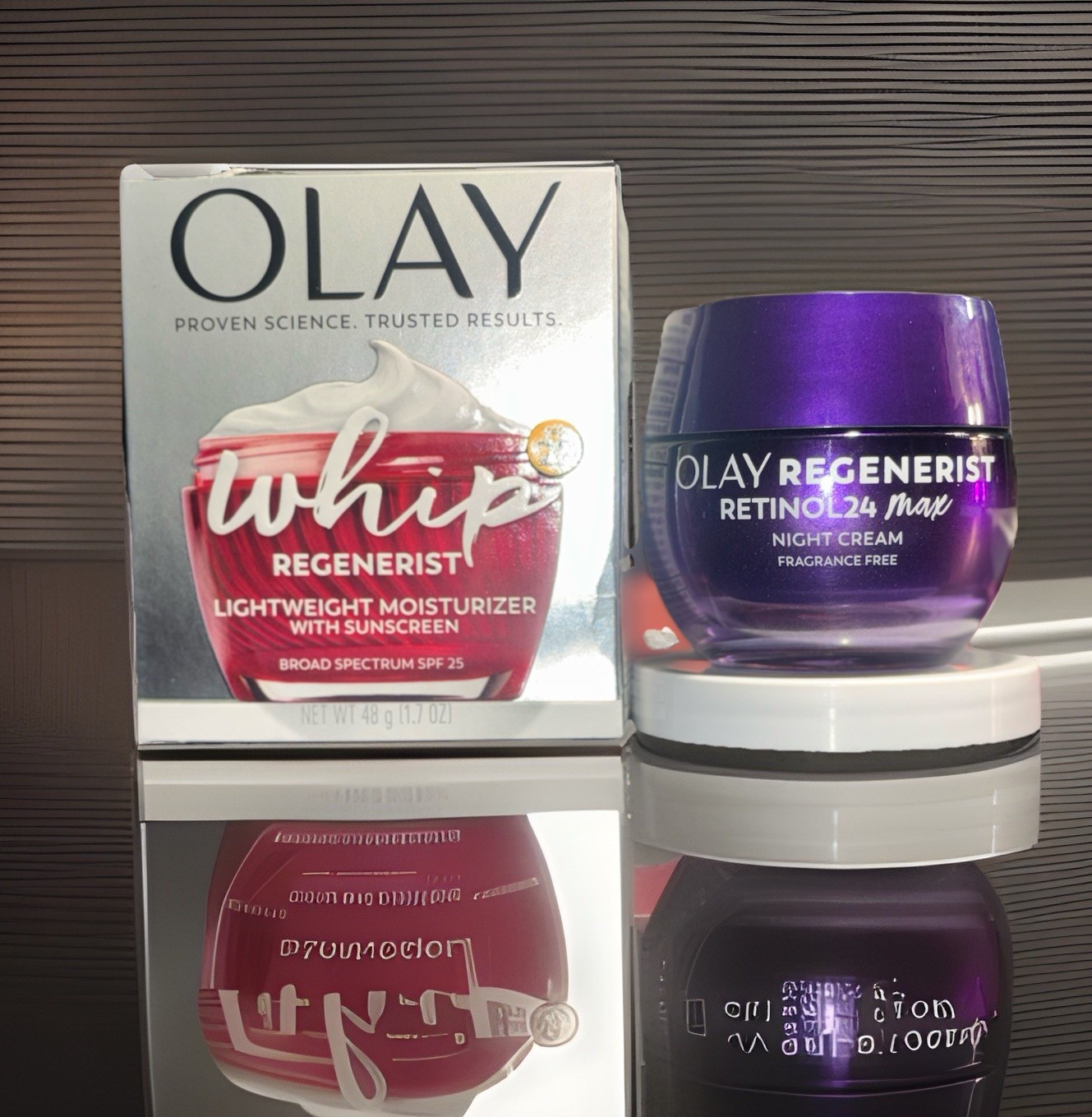 Olay Regenerist Whip Active Moisturizer SPF25 + Olay Regenerist RetinolMax 1.7o