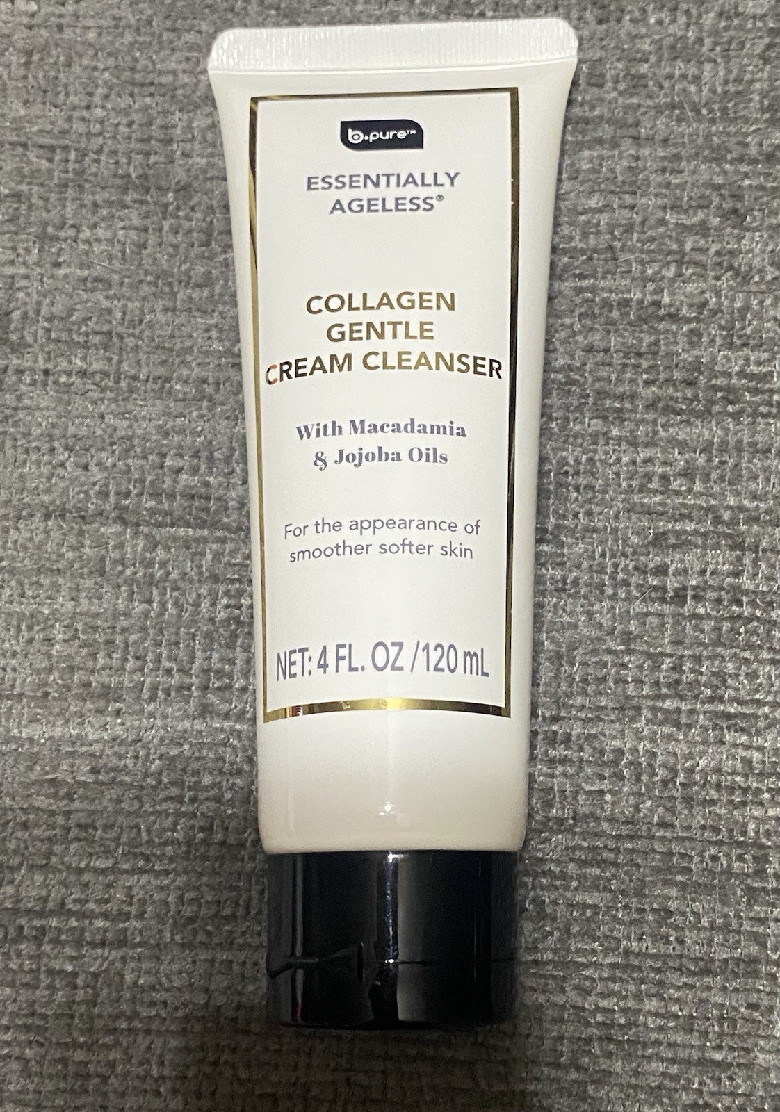 Essentially Ageless Collagen Gentle Cream Cleanser W/Macedamia & Jojoba Oil 4oz
