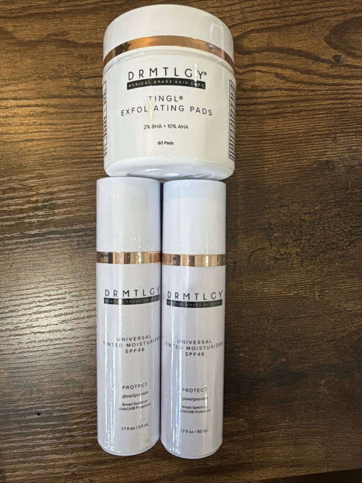 DRMTLGY Tingle exfoliating Pads （60）+Universal Tinted Moisturizer SPF 46(50ml)*2