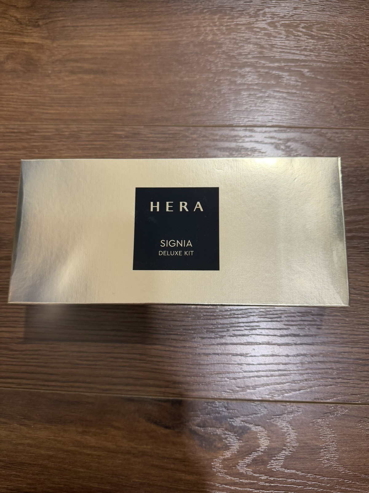 HERA Signia Deluxe Kit 6 Items Anti Wrinkles Water Emulsion Serum Cream