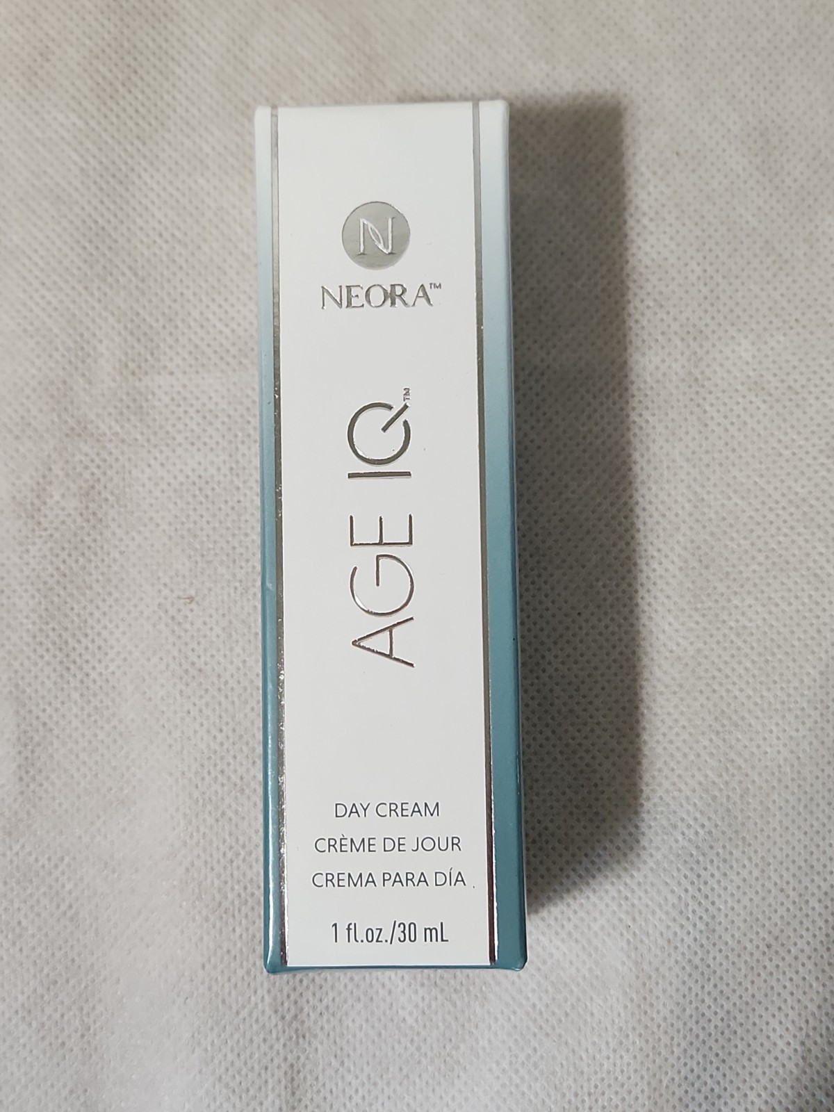 Neora Age IQ Day Cream 1 oz – New in Box Sealed exp 12/27