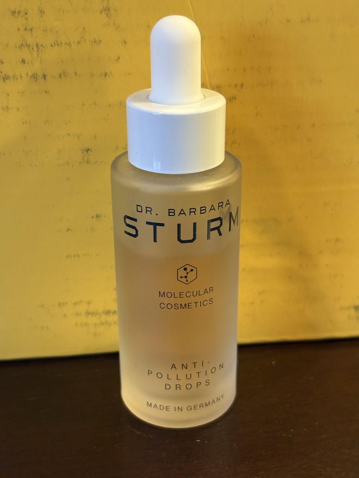 Dr. Barbara Sturm Anti-Pollution Drops