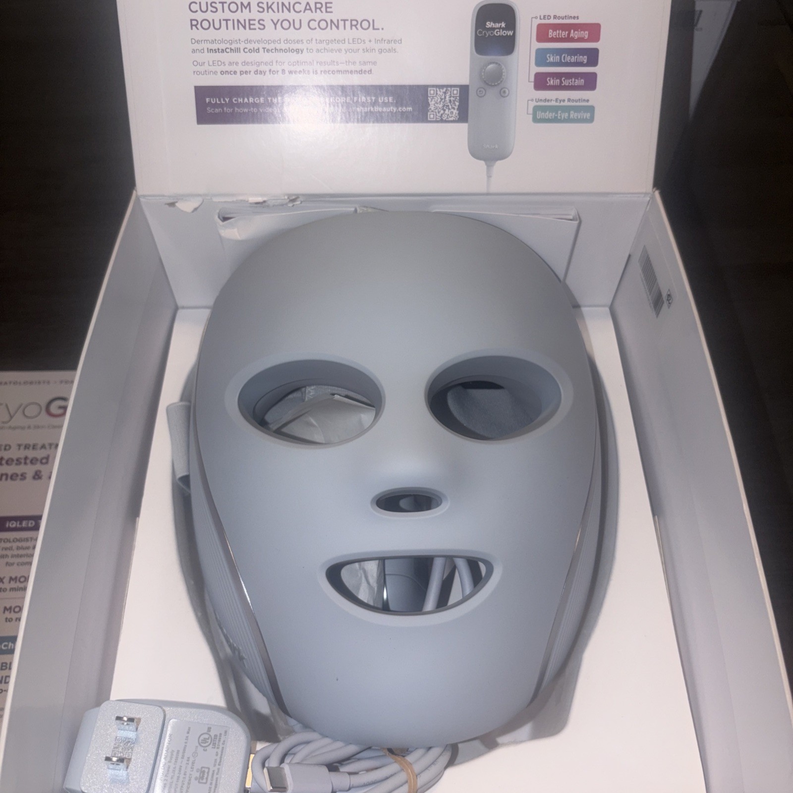 Shark CryoGlow Under-Eye Cooling +LED Anti-Aging & Skin Clearing Mask