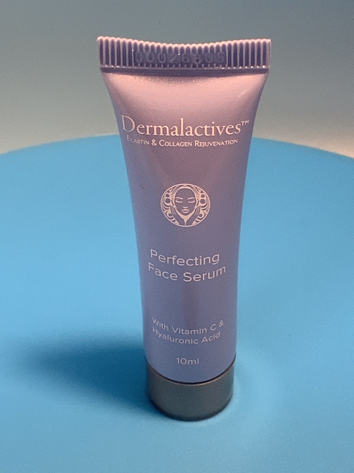 DERMALACTIVES Perfecting Face Serum with Vitamin C & Hyaluronic Acid 10 ML NWOB