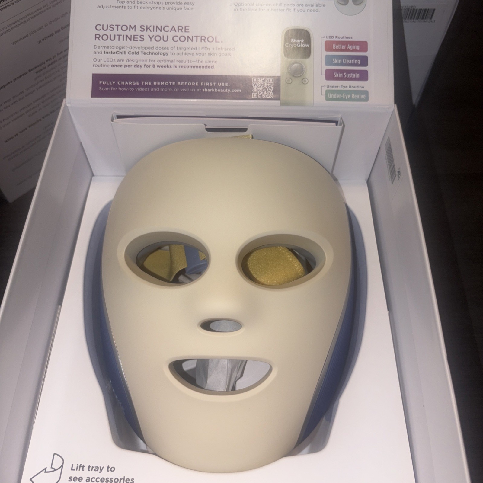 Shark – CryoGlow Under-Eye Cooling + LED Anti-Aging & Skin Clearing Face Mask