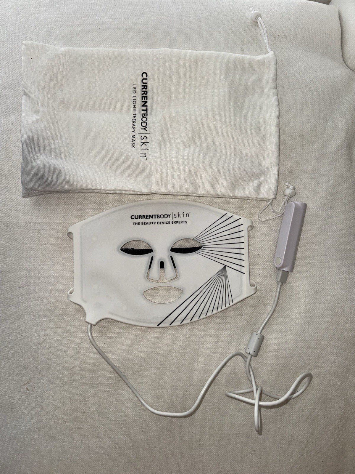 CurrentBody Skin LED Light Therapy Face Mask Red Light Therapy USED