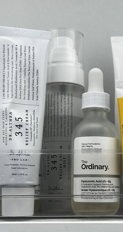 The Ordinary Hyaluronic Acid 2% + B5 Hydrating Serum with Ceramides