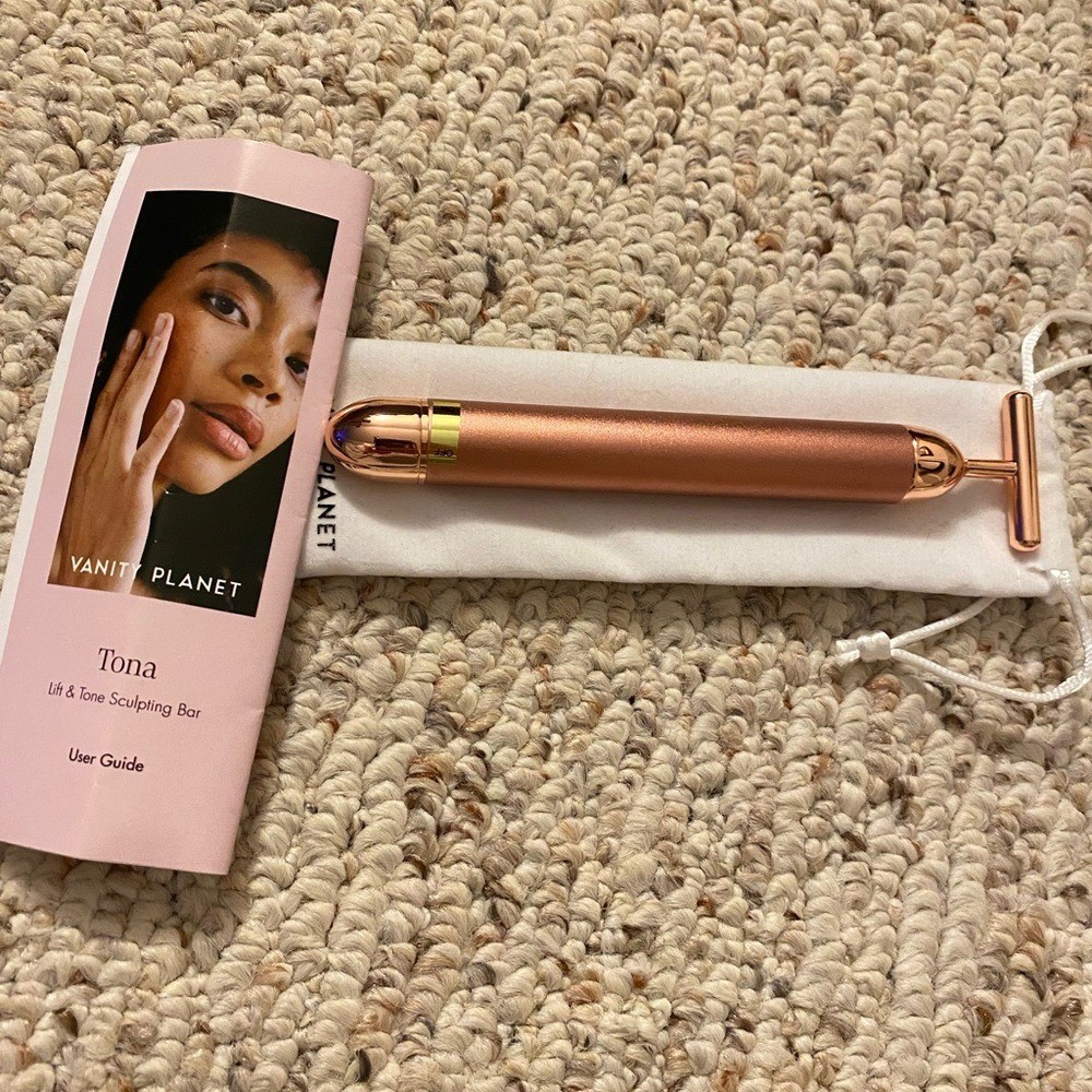 Vanity Planet Tone Rose Gold Sculpting Bar