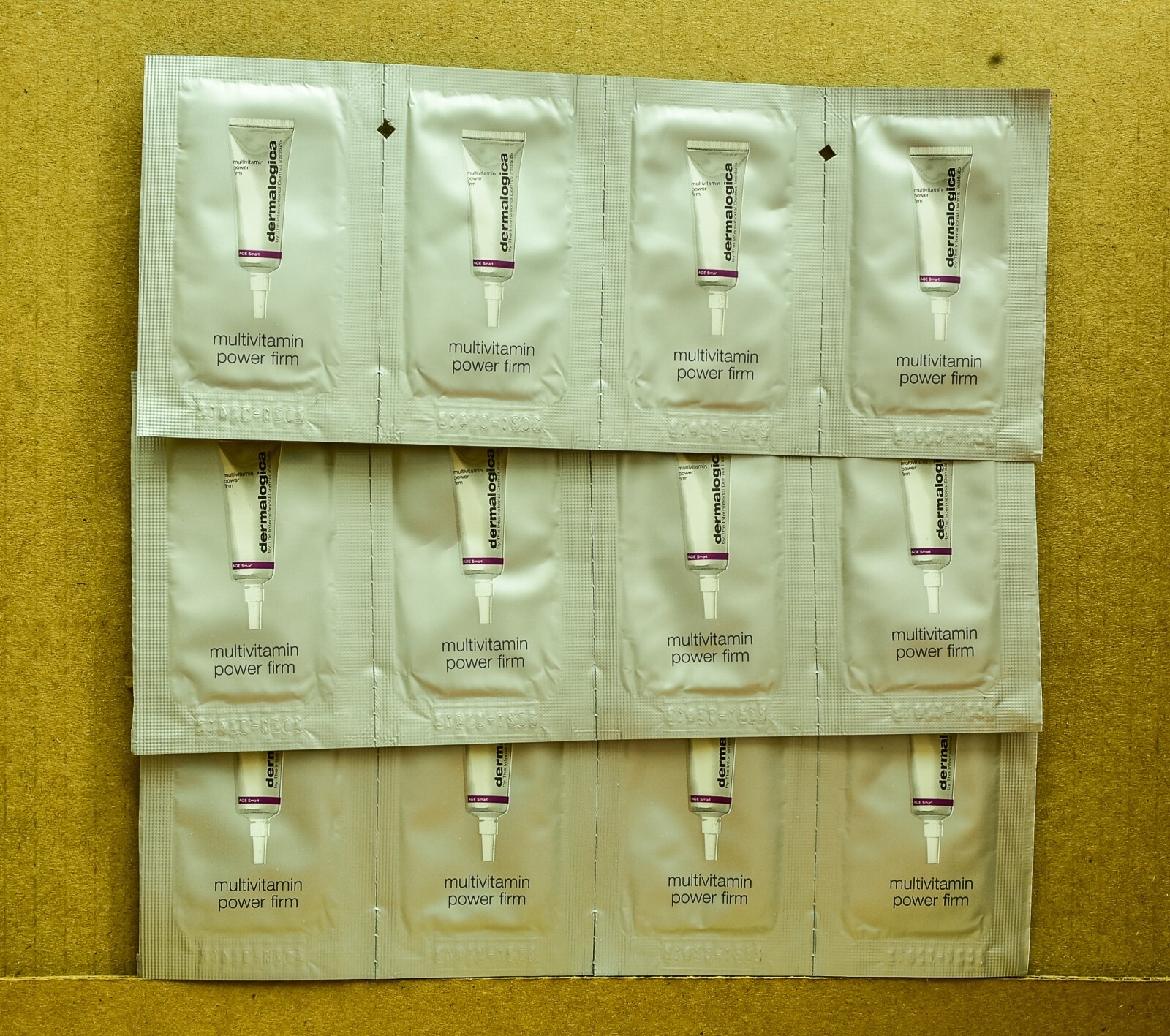 Dermalogica Travel Sample Packs Multivitamin Power Firm (12-single use packets)
