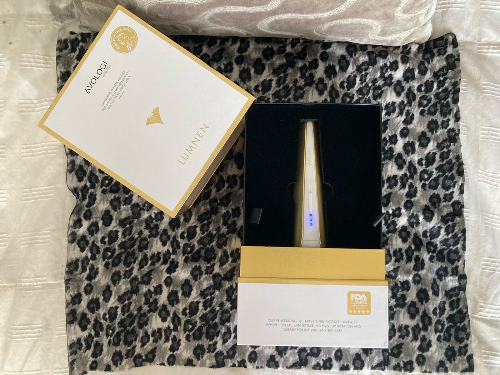 Avoligi LUMNEN Laser Skin Rejuvenation Wrinkle Therapy Device for Face Neck