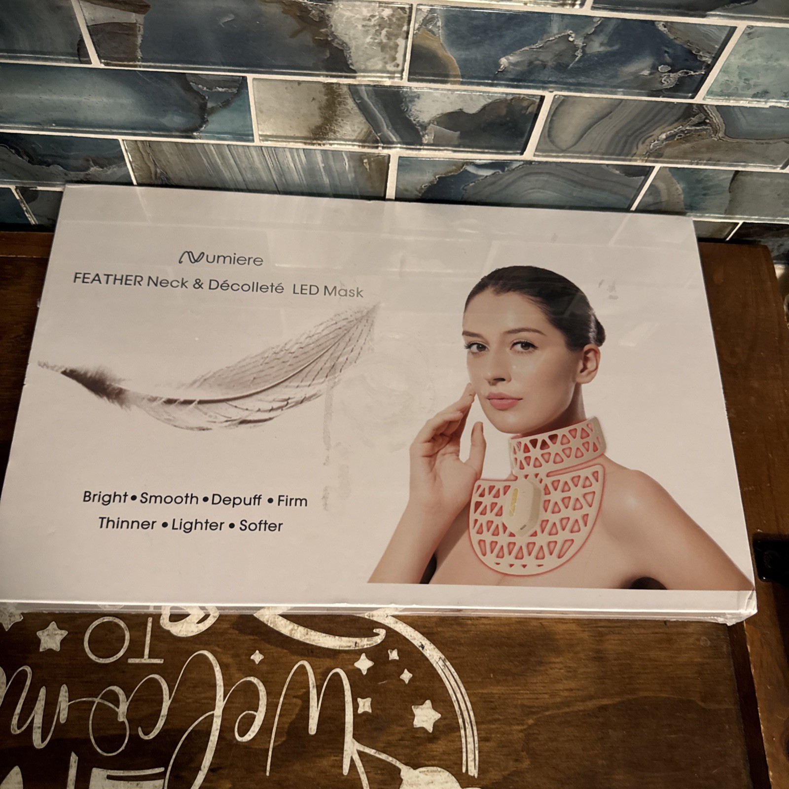 NEW SEALED Numiere Feather Neck & Decollete LED Mask 6862 Décolleté