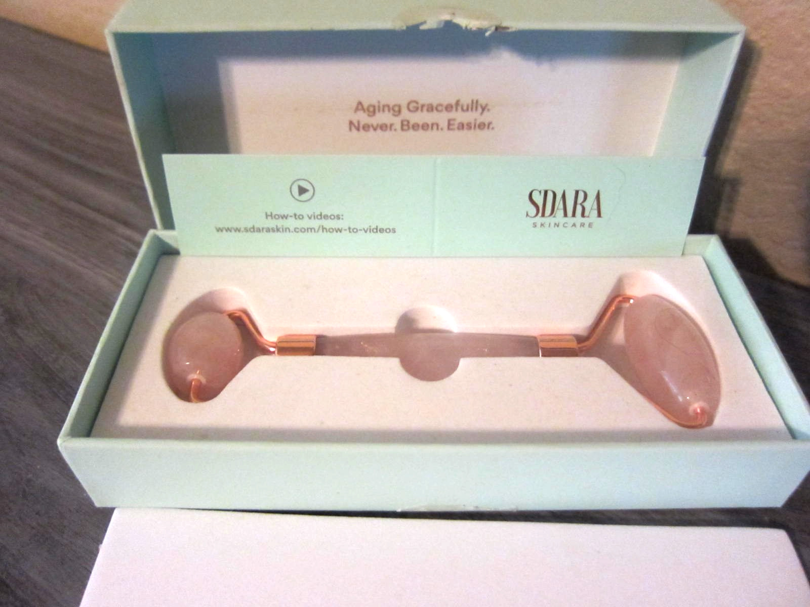 SDARA Skincare Rose Quartz Facial Roller Anti-Aging Wrinkles