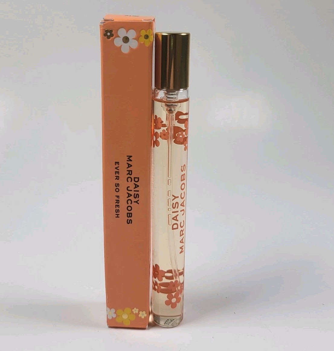 Marc Jacobs Daisy Ever So Fresh Eau de Parfum .33oz (Travel Size)- NEW IN BOX
