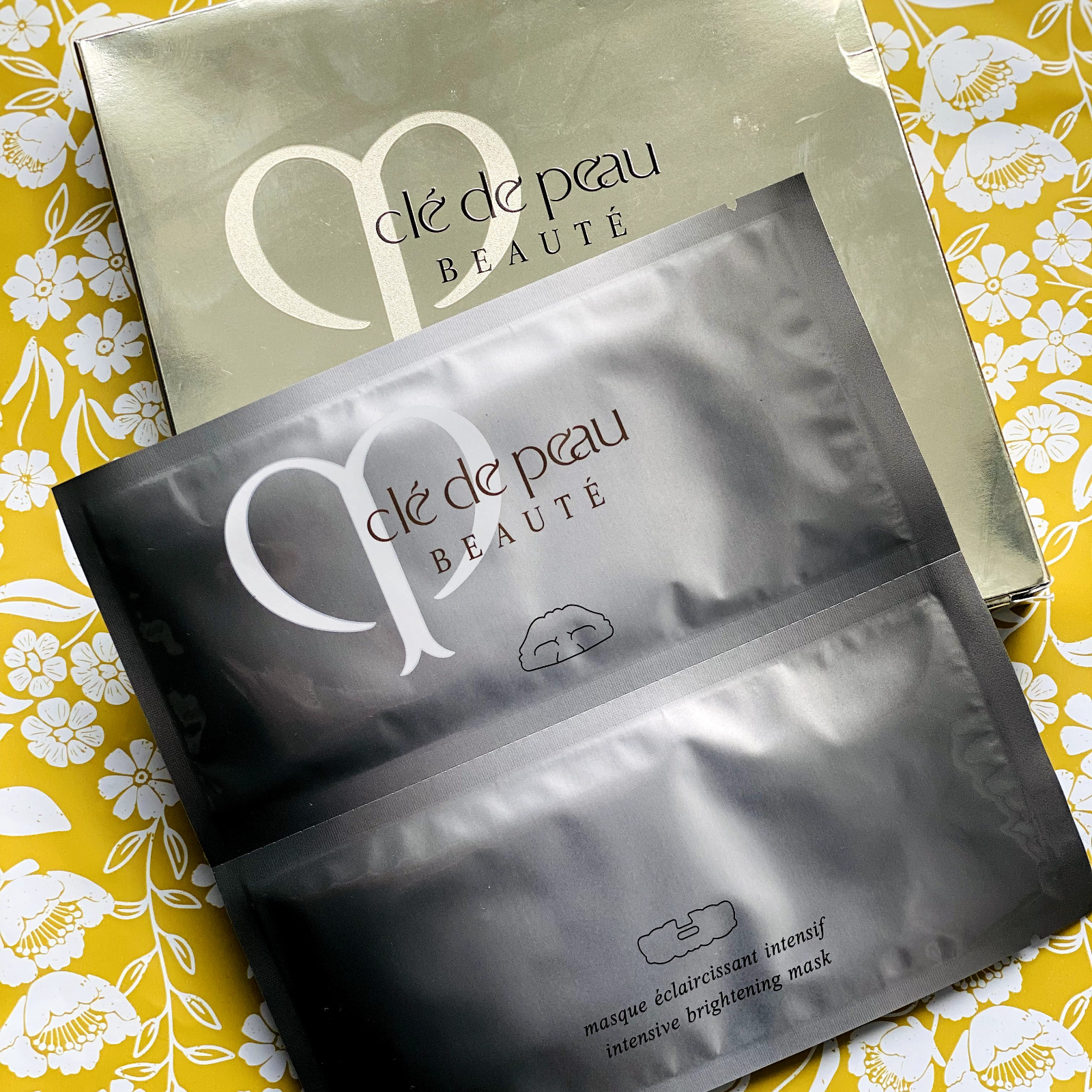 CLE DE PEAU BEAUTE Intensive Brightening Mask 1 set/sachet