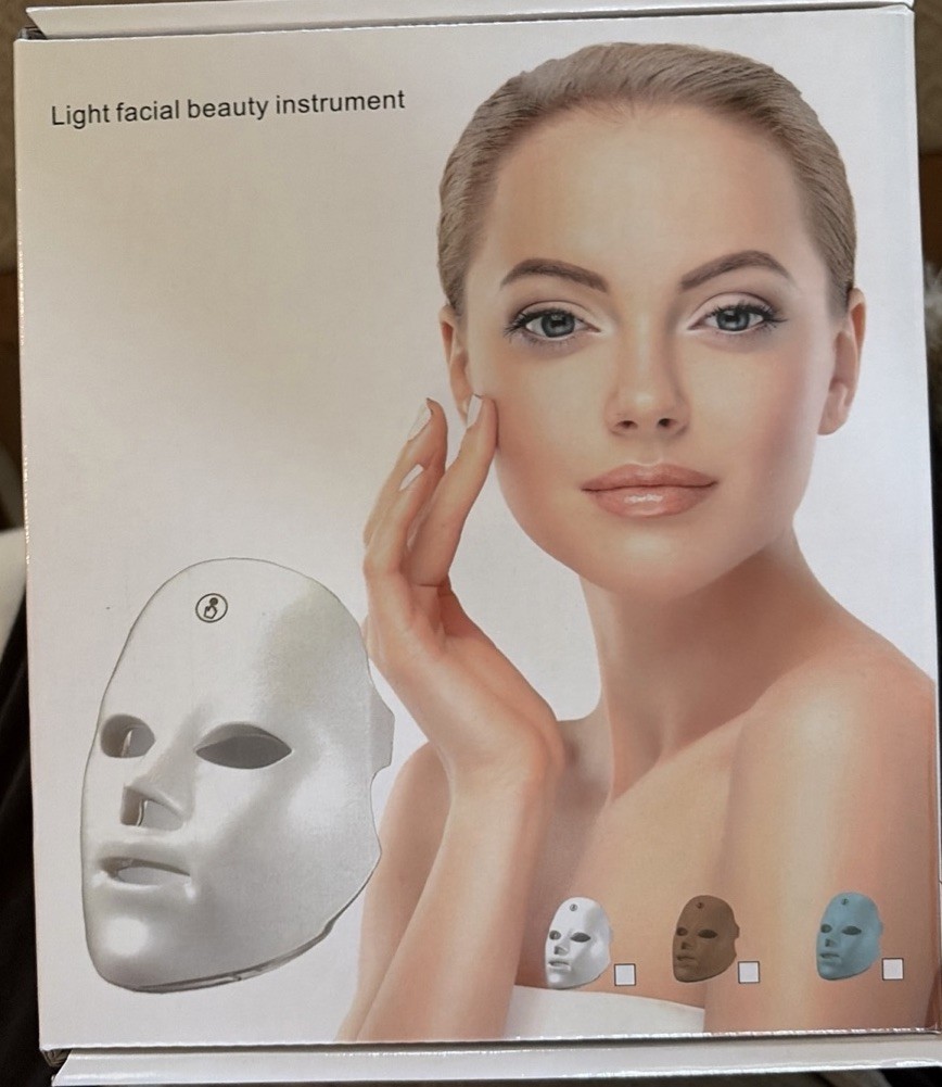 Science and Technology Cosmetology LED Light Facial Beauty Mask NEW