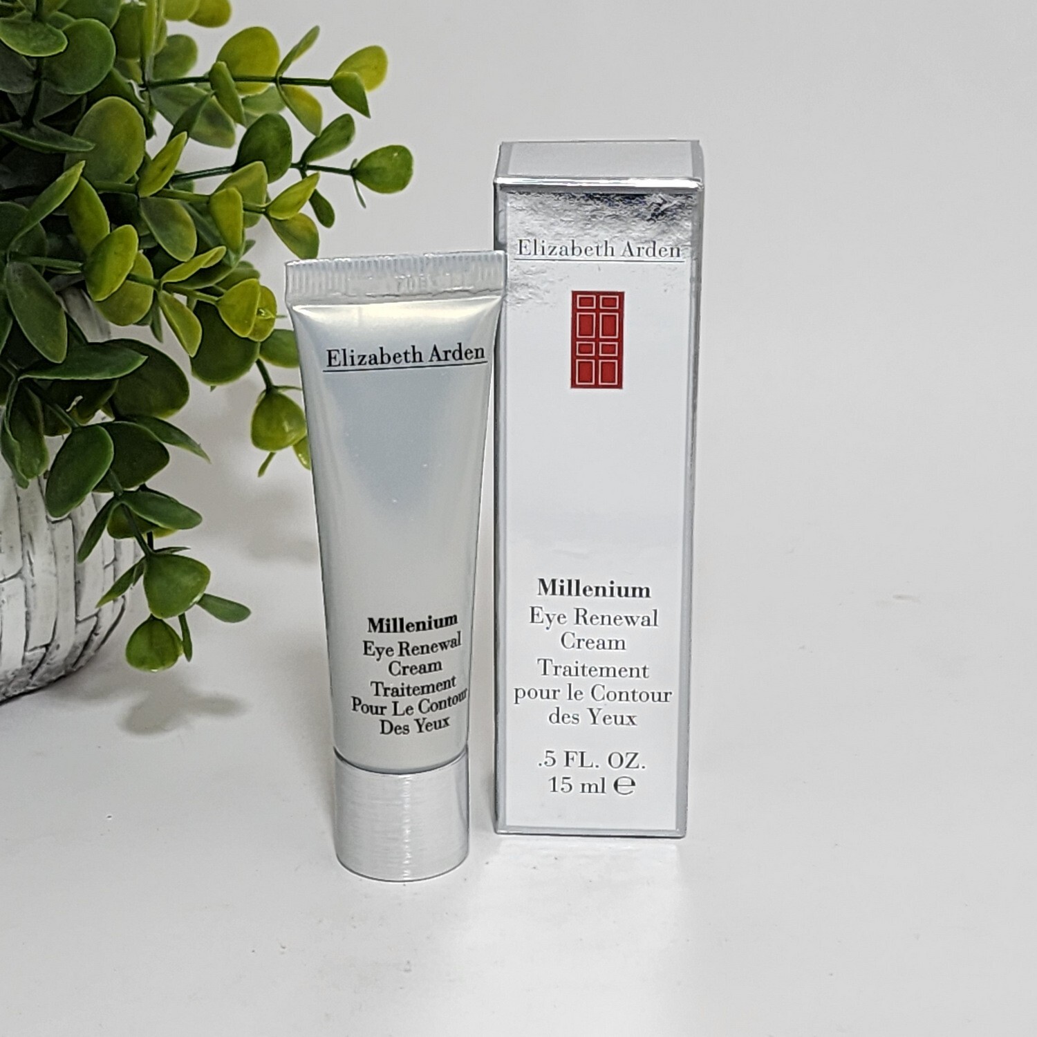 Elizabeth Arden Millenium Eye Renewal Cream Dryness & Fine Lines 0.5 fl oz /15mL