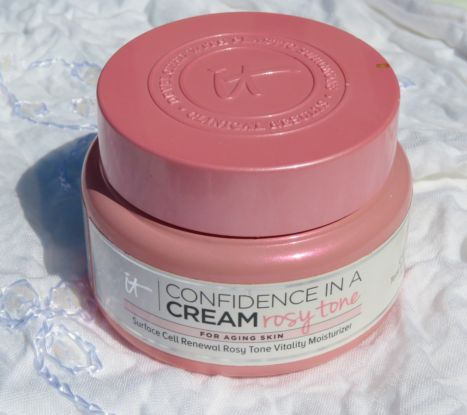 IT COSMETICS Confidence in a Cream Rosy Tone Moisturizer 2 oz NIB USA