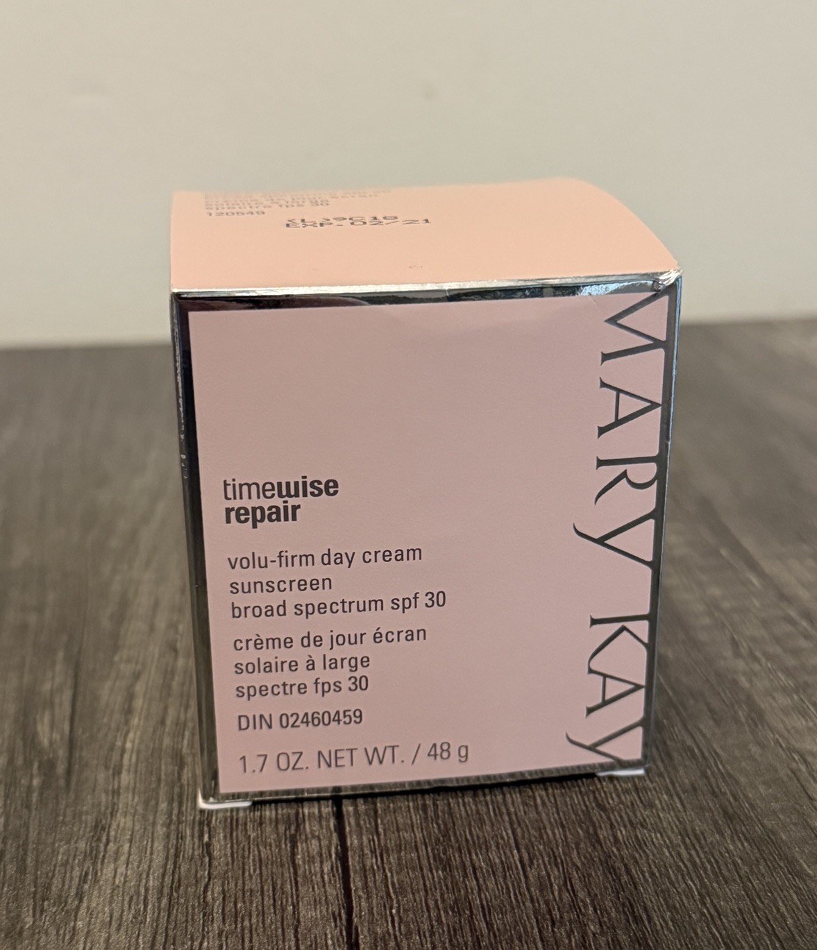 MARY KAY TimeWise REPAIR VOLU-FIRM DAY CREAM~ SPF 30