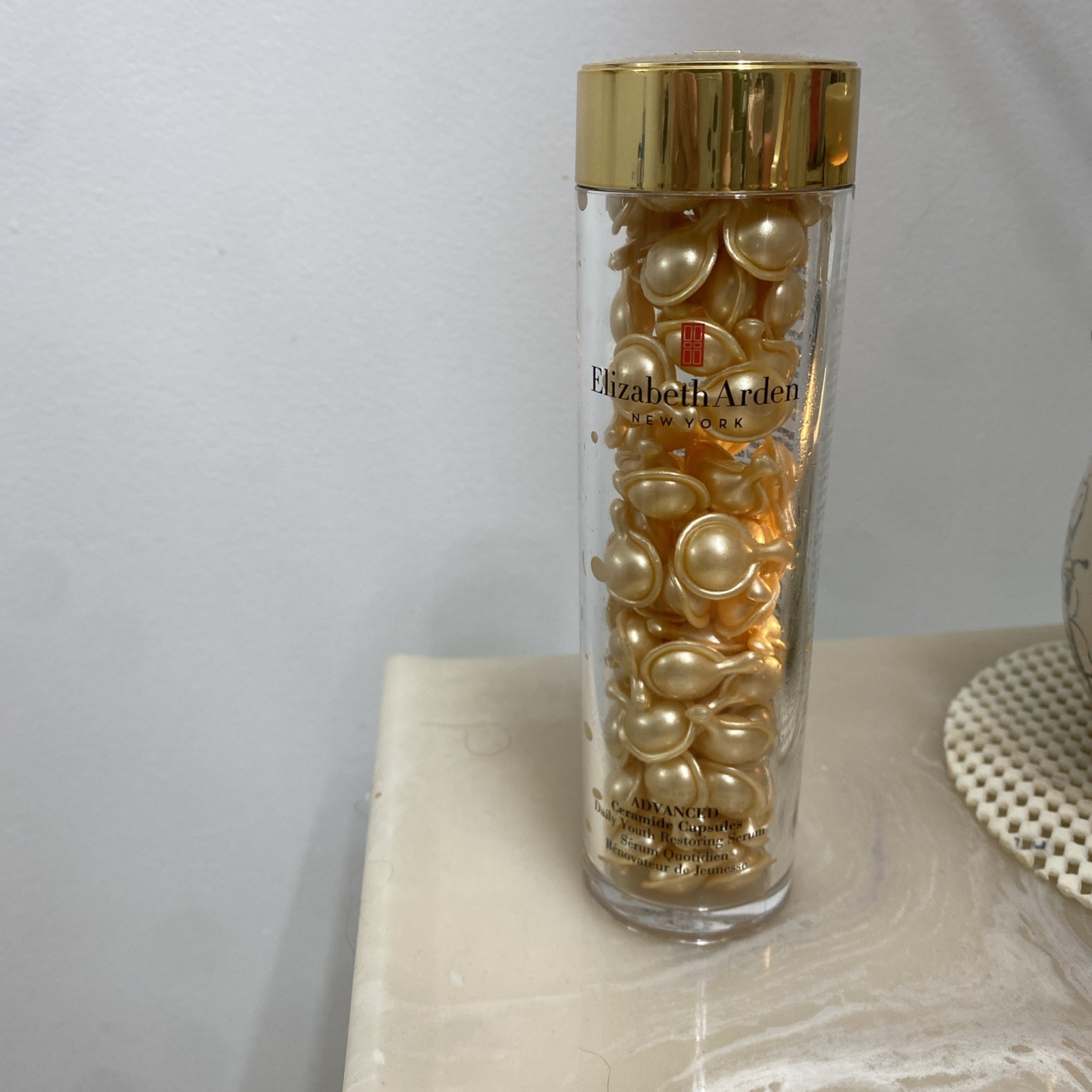 Elizabeth Arden Ceramide Capsules Daily Youth Restoring Serum – 90 Capsules