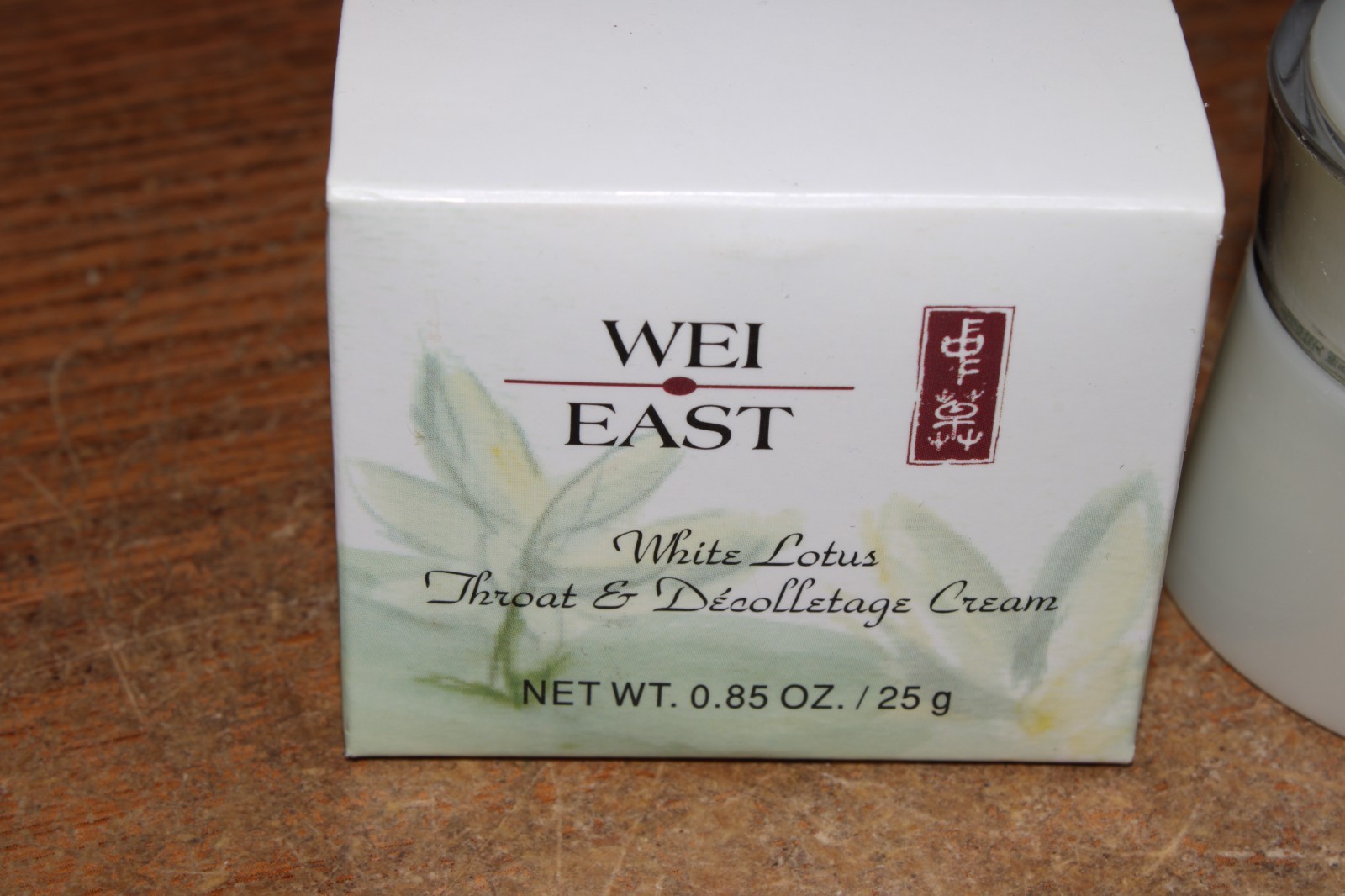 SEALED NEW IN BOX🌿Wei East White Lotus Throat Decolletage Neck Cream .85oz/25g