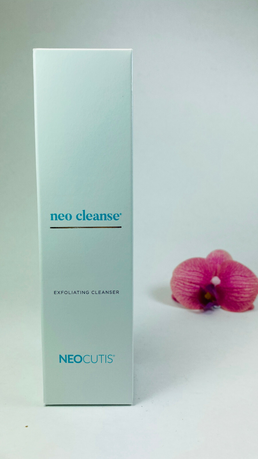 Neo Cutis Neo Cleanse Exfoliating Cleanser 4.23oz / 125ml Brand New