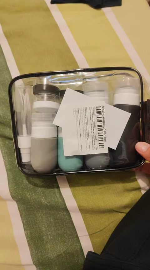Travel Bottles Set TSA Approved Refillable Silicone Toiletry Containers 4 Pack
