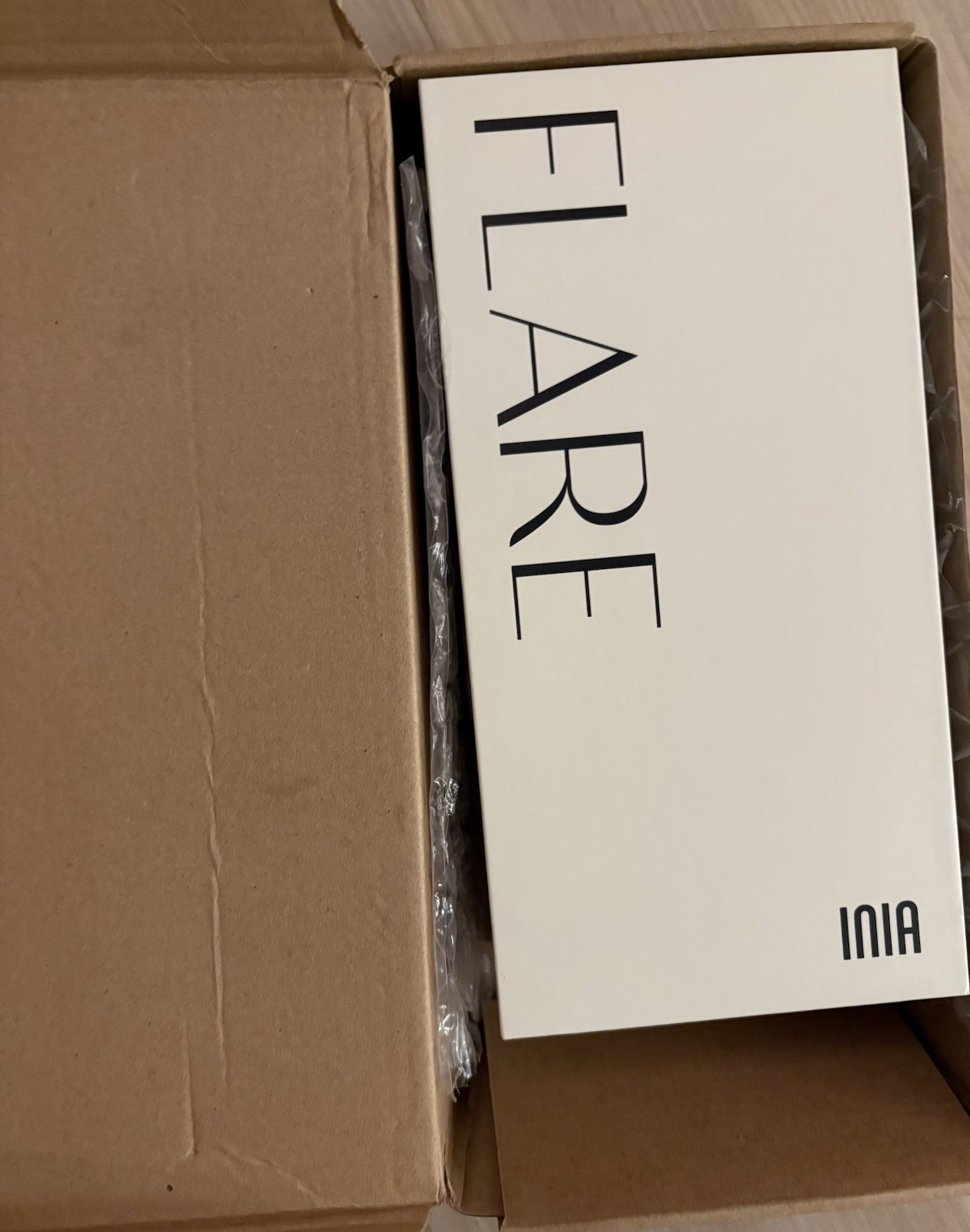 !!!OPEN BOX!!! INIA FLARE Microcurrent Facial Device for Face and Neck White