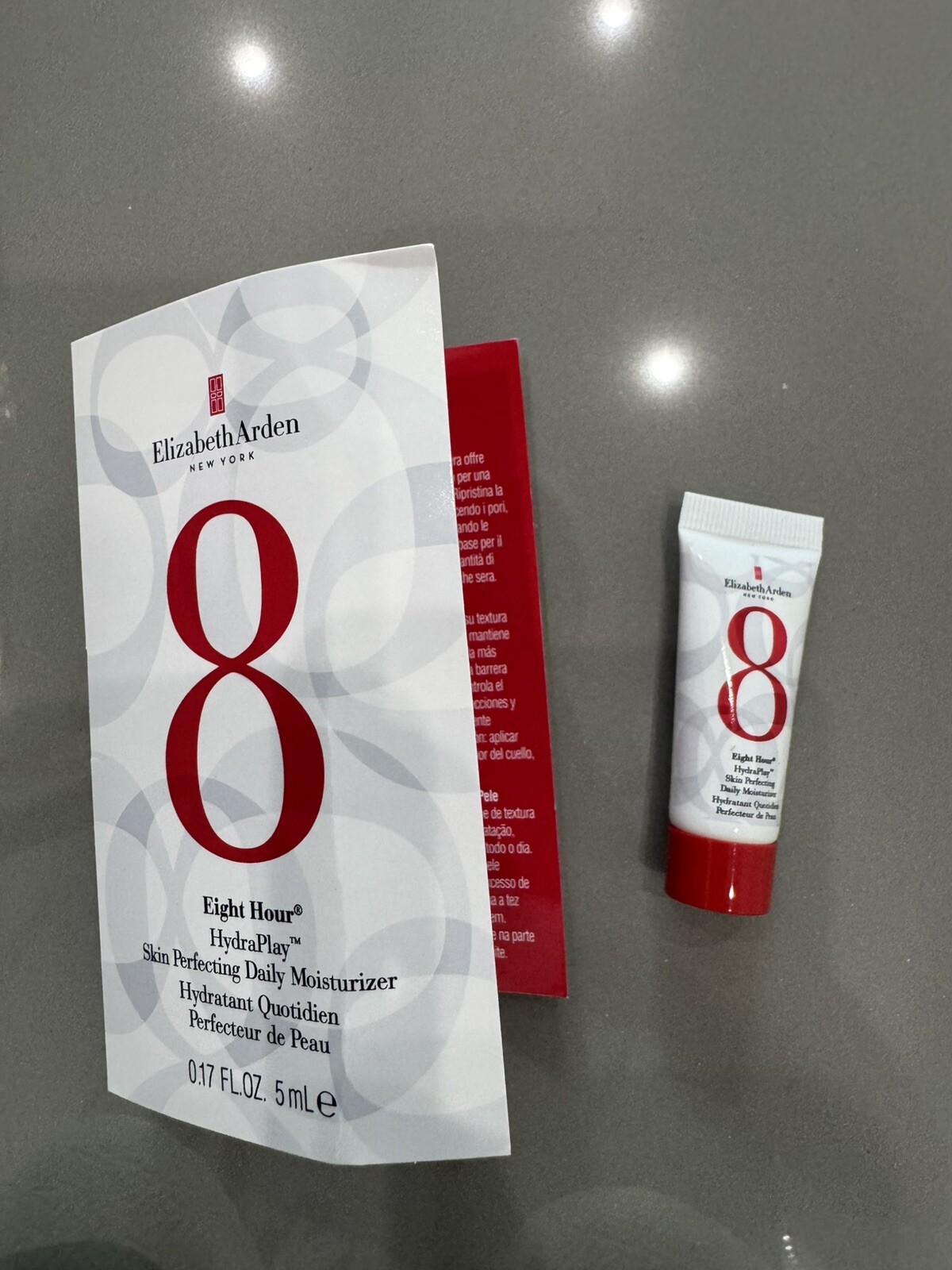Elizabeth Arden Eight Hour HydraPlay Skin Perfecting Daily Moisturizer NEW