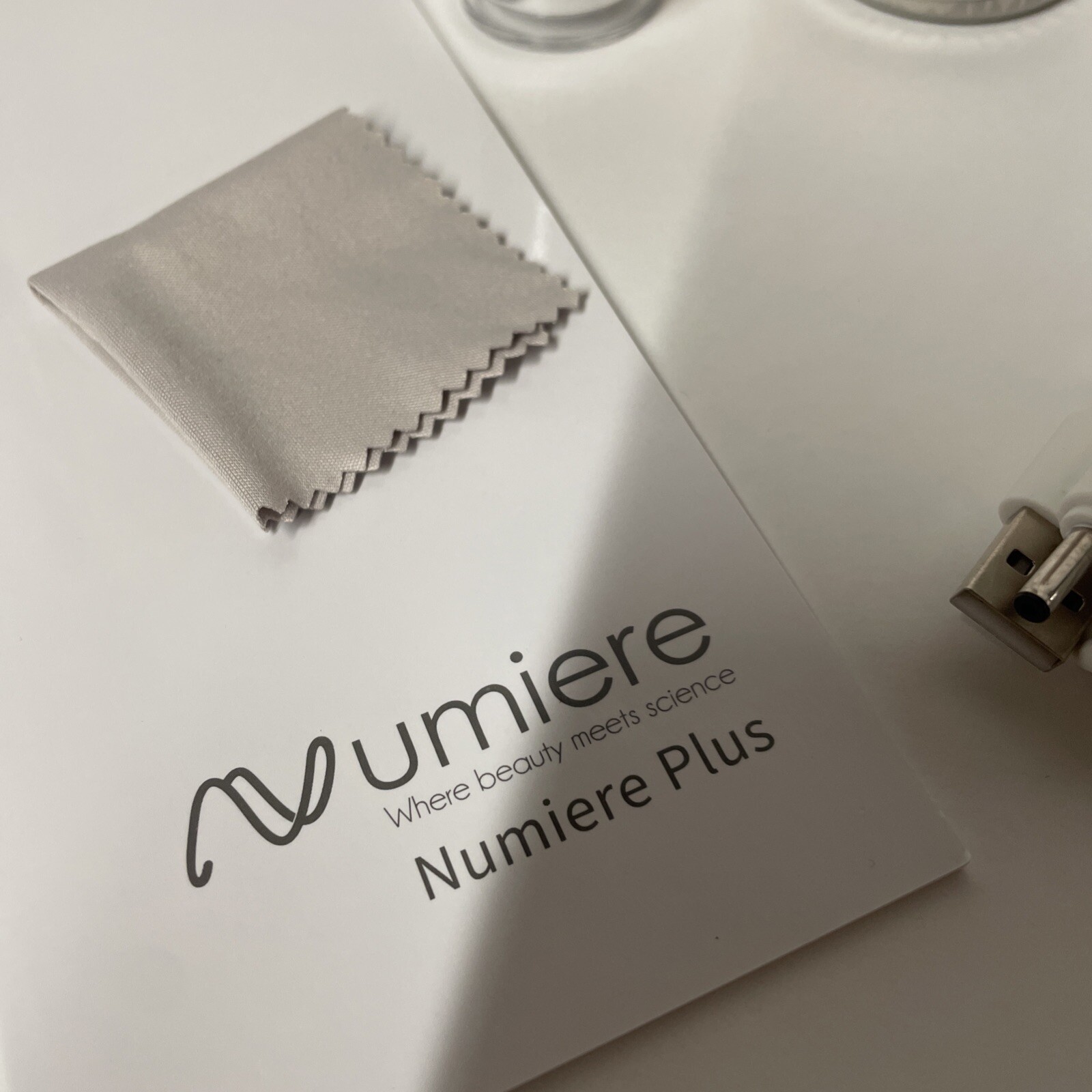 Numiere Plus EMS Microcurrent/LED Tightening Sculpting Wrinkle Reducing Device