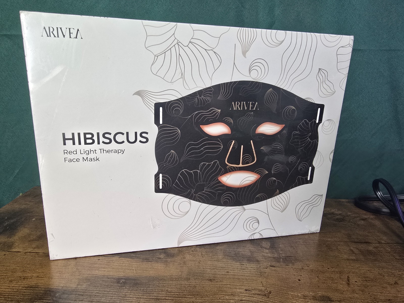 New & Sealed Arivea Red Light Therapy Mask LED Face Mask Light Therapy