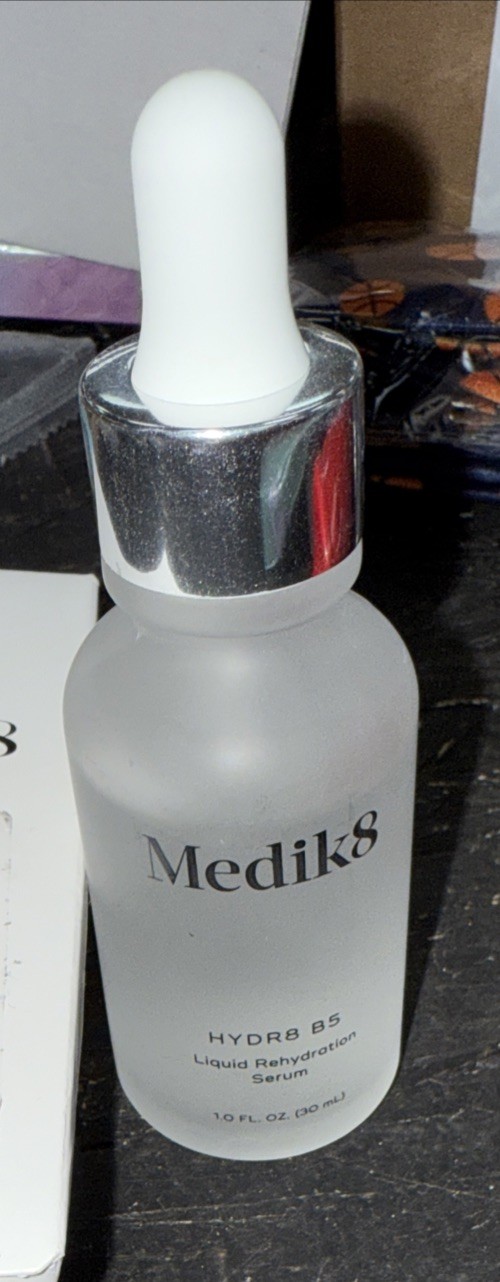 Medik8 Hydr8 B5 Liquid Rehydration Serum 30ml 75% Full