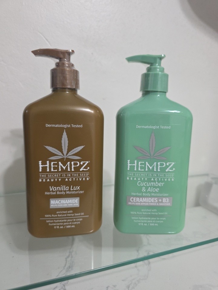 2 Pk Hempz Beauty Actives Vanilla Lux Herbal / Cucumber & Aloe Moisturizer 17oz.