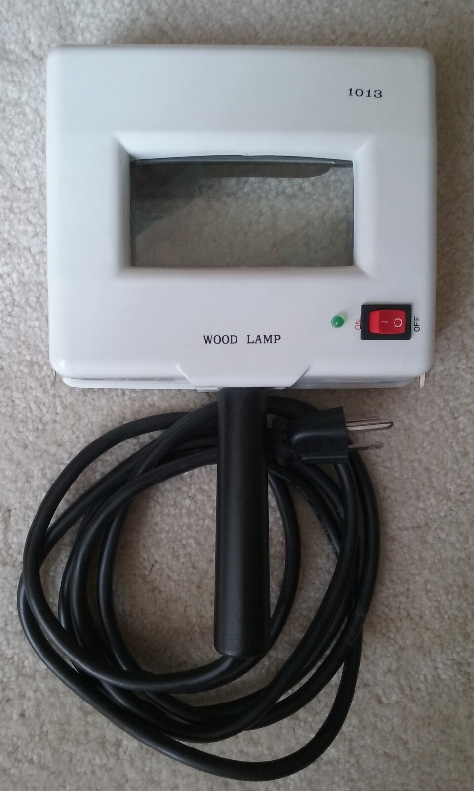 Handheld UV Skin Beauty Care Wood Lamp 1013 – USED