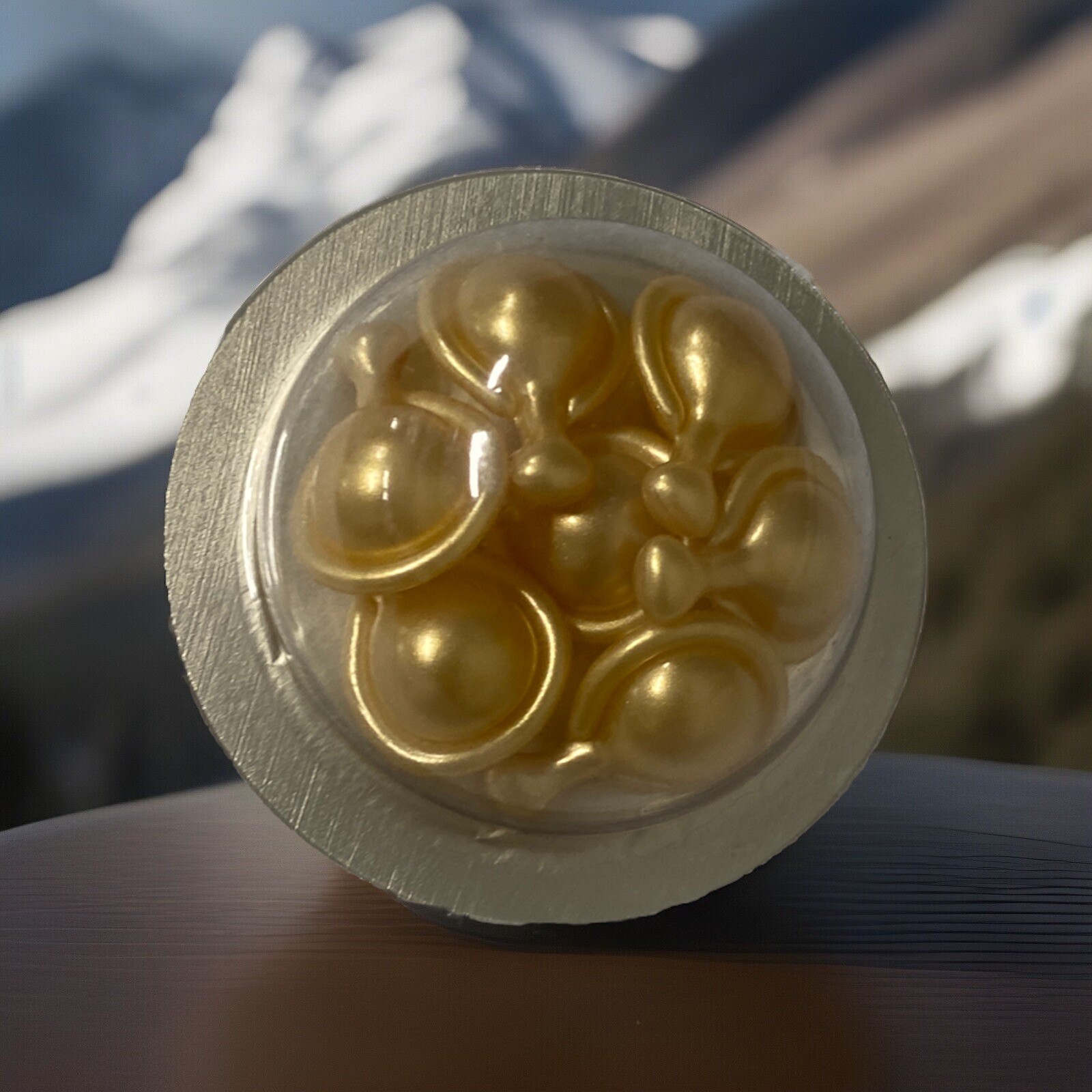 Elizabeth Arden Gold Ultra Restorative Capsules Face & Throat Serum 7 Capsules