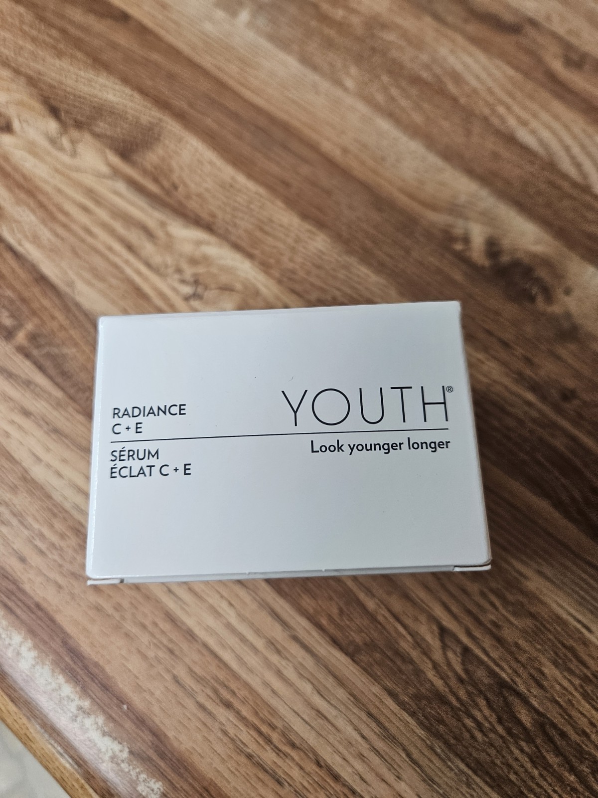 Youth Advanced Radiance C + E Serum EWG Certified – 60 Serum Capsules
