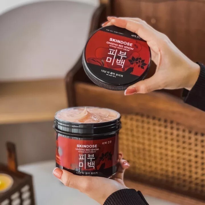 Skindose Ginseng Bee Venom Body Instense Night Cream Skin Care 400g