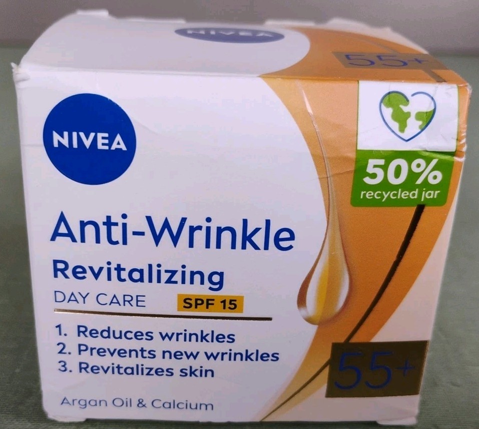 Nivea Anti-Wrinkle Revitalizing Day Care 50ml 1.7oz Exp 08/2028