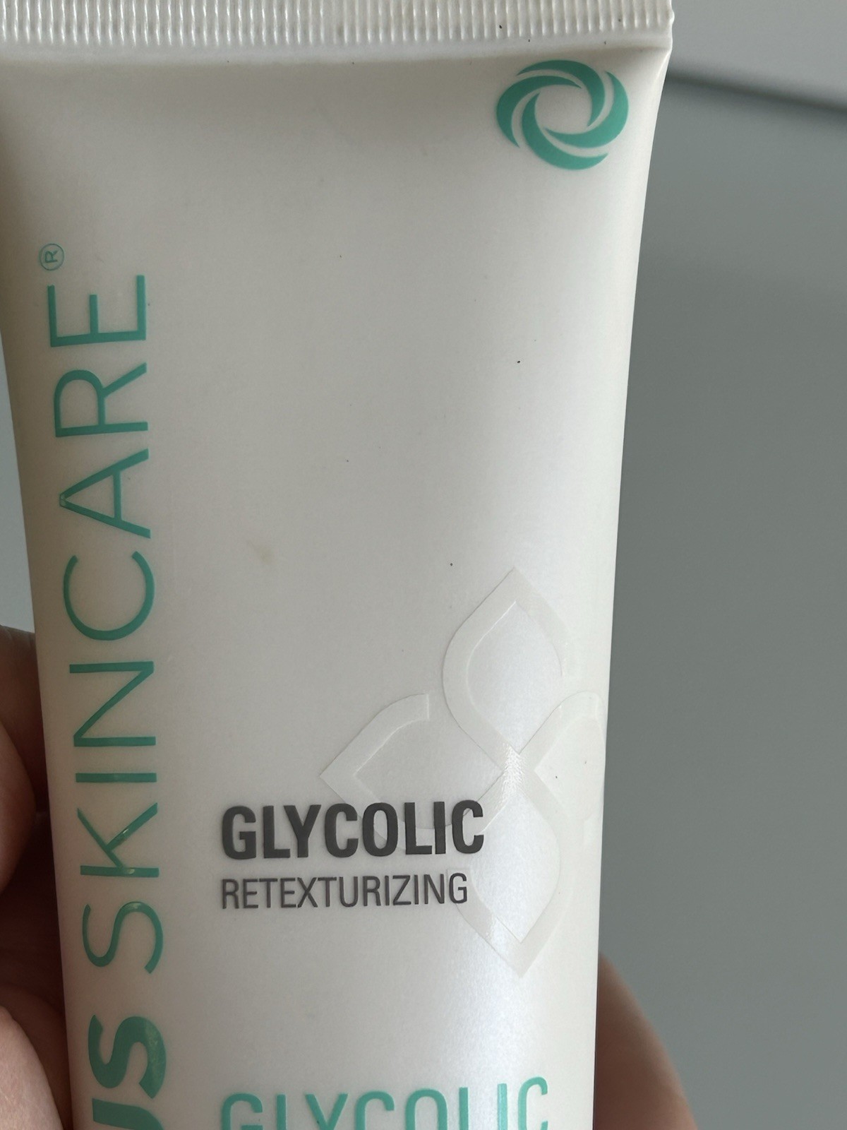 Serious Skincare Glycolic Retexturizing Glycolic Cleanser – 4 fl oz