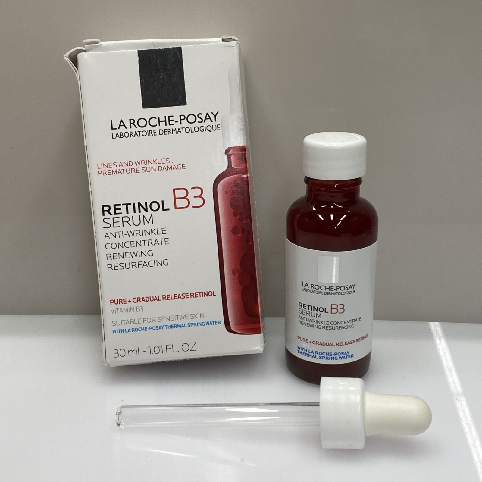 La Roche Posay Retinol Face Serum Vitamin B3 – 1.0 fl oz Exp 07/2028 Damage Box