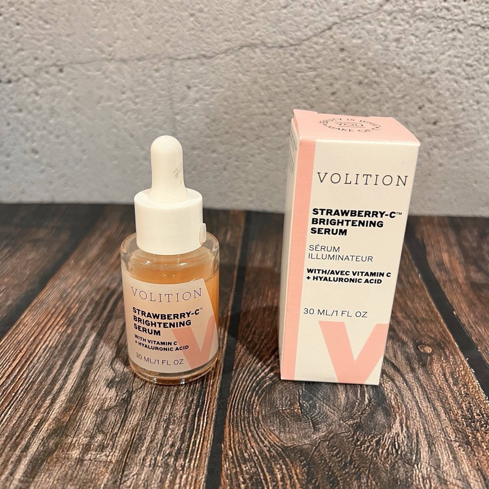 VOLITION STRAWBERRY-C BRIGHTENING SERUM (NIB/Full Size/1oz)