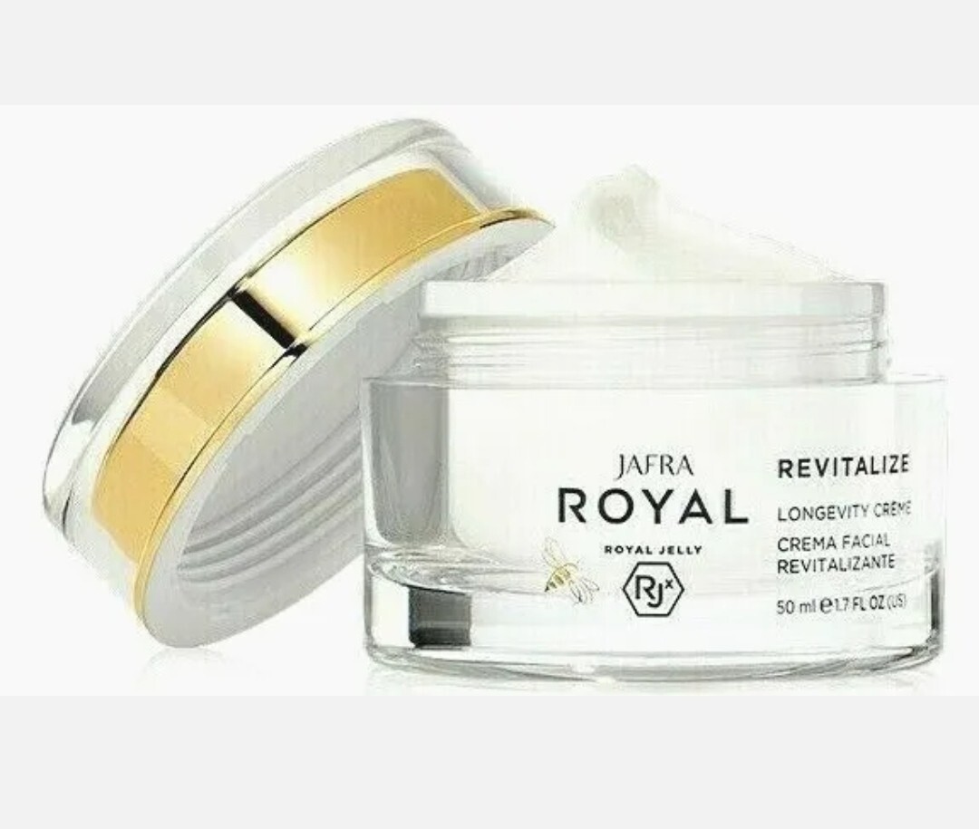 Jafra Royal Jelly Revitalize Longevity Creme 1.7 oz Crema Facial 50 ml Cream