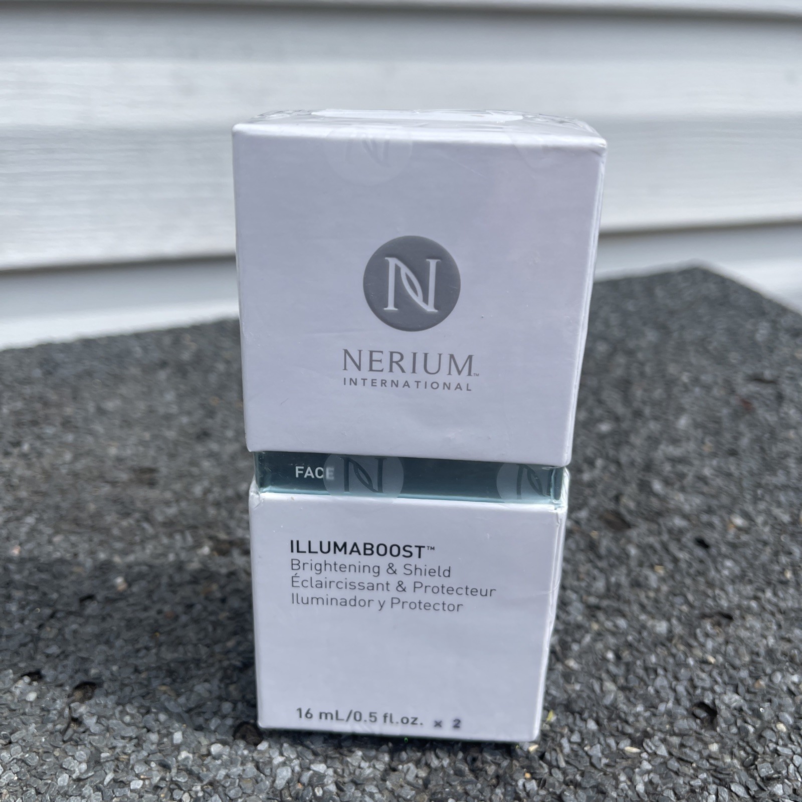 Nerium Illumaboost Brightening & Shield facial serum 0.5 Fl Oz New Box Sealed