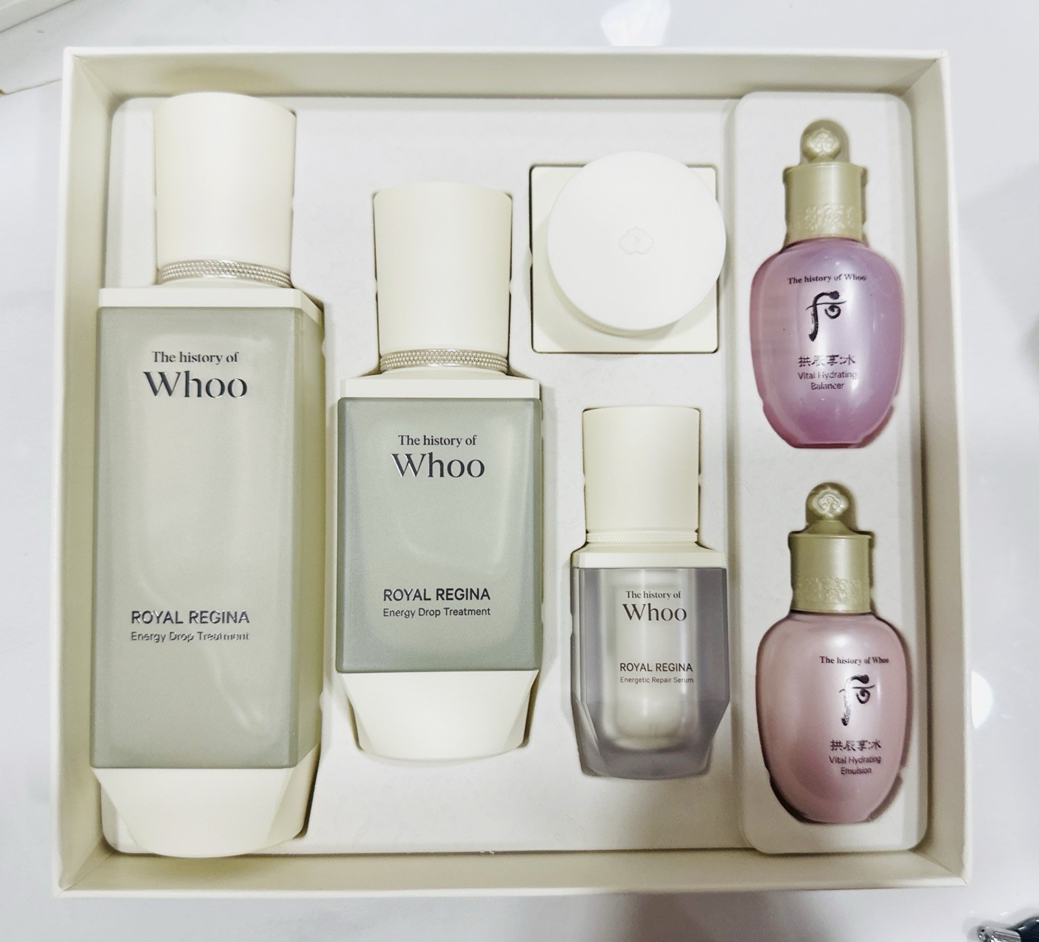 The history of Whoo Royal Regina Energy Drop Treatment Special Set 6 Pcs