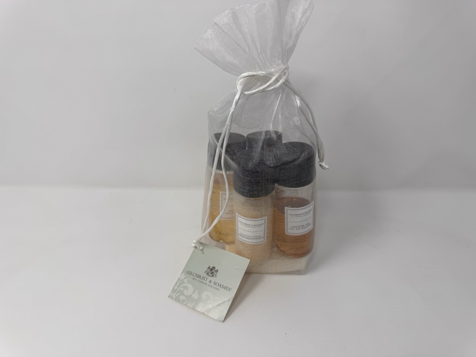 Gilchrist & Soames London Toiletry Set Travel Size Shampoo Conditioner 5 Pc