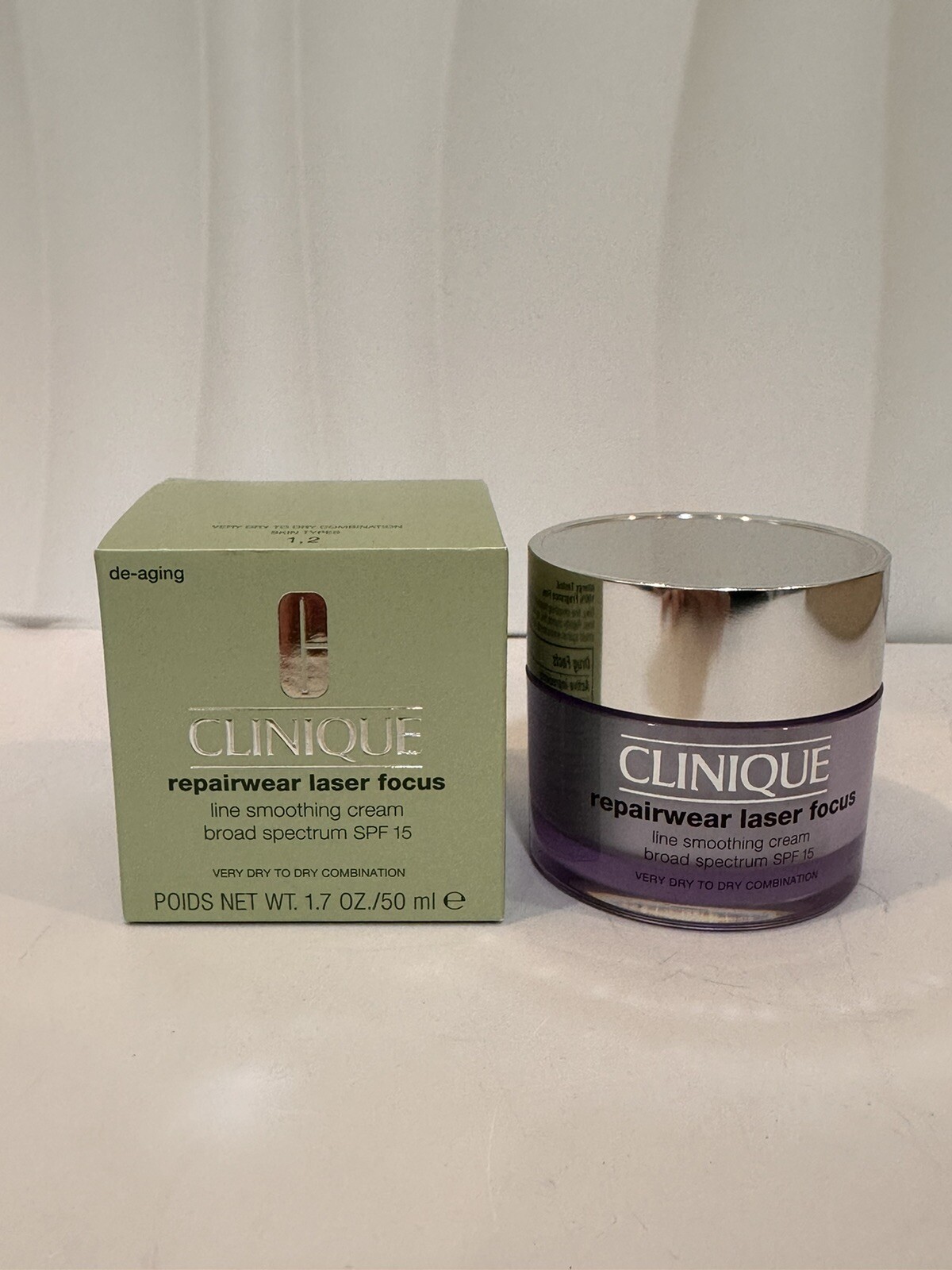 Clinique Repairwear Laser Focus Line Smoothing Cream SPF15 Skin Type 1,2 1.7oz