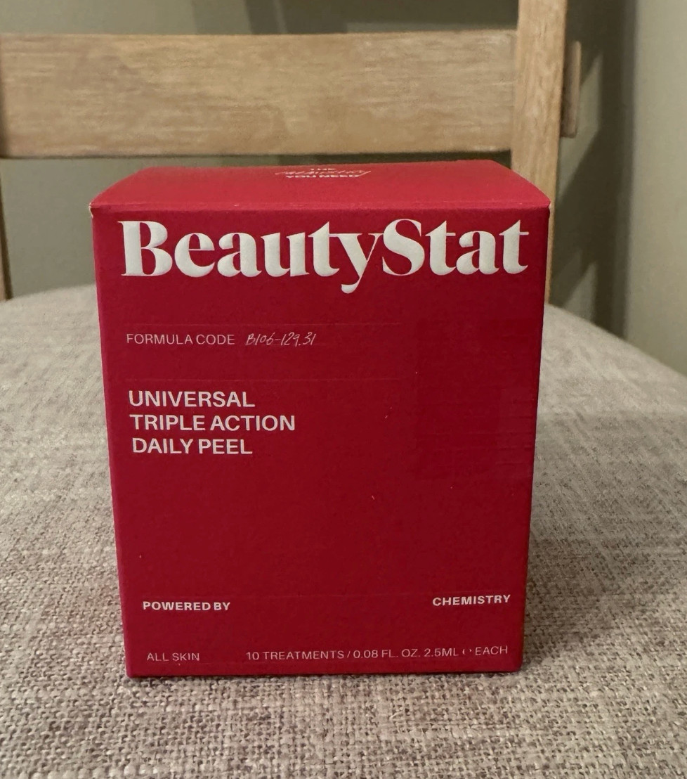 Beauty Stat: Universal Triple Action Daily Peel – 10 Treatment Wipes NIB