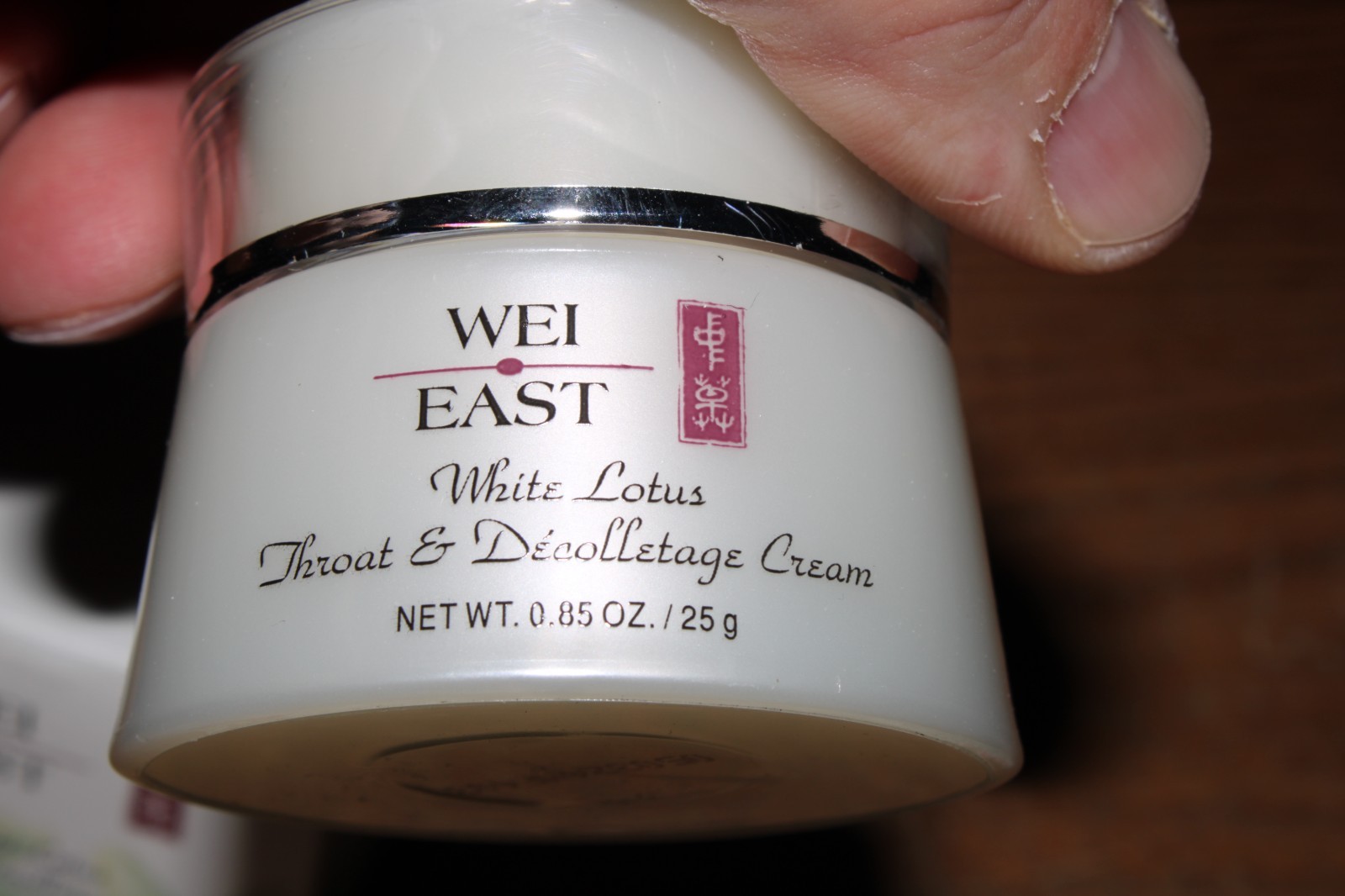 SEALED NEW IN BOX🌿Wei East White Lotus Throat Decolletage Neck Cream .85oz/25g