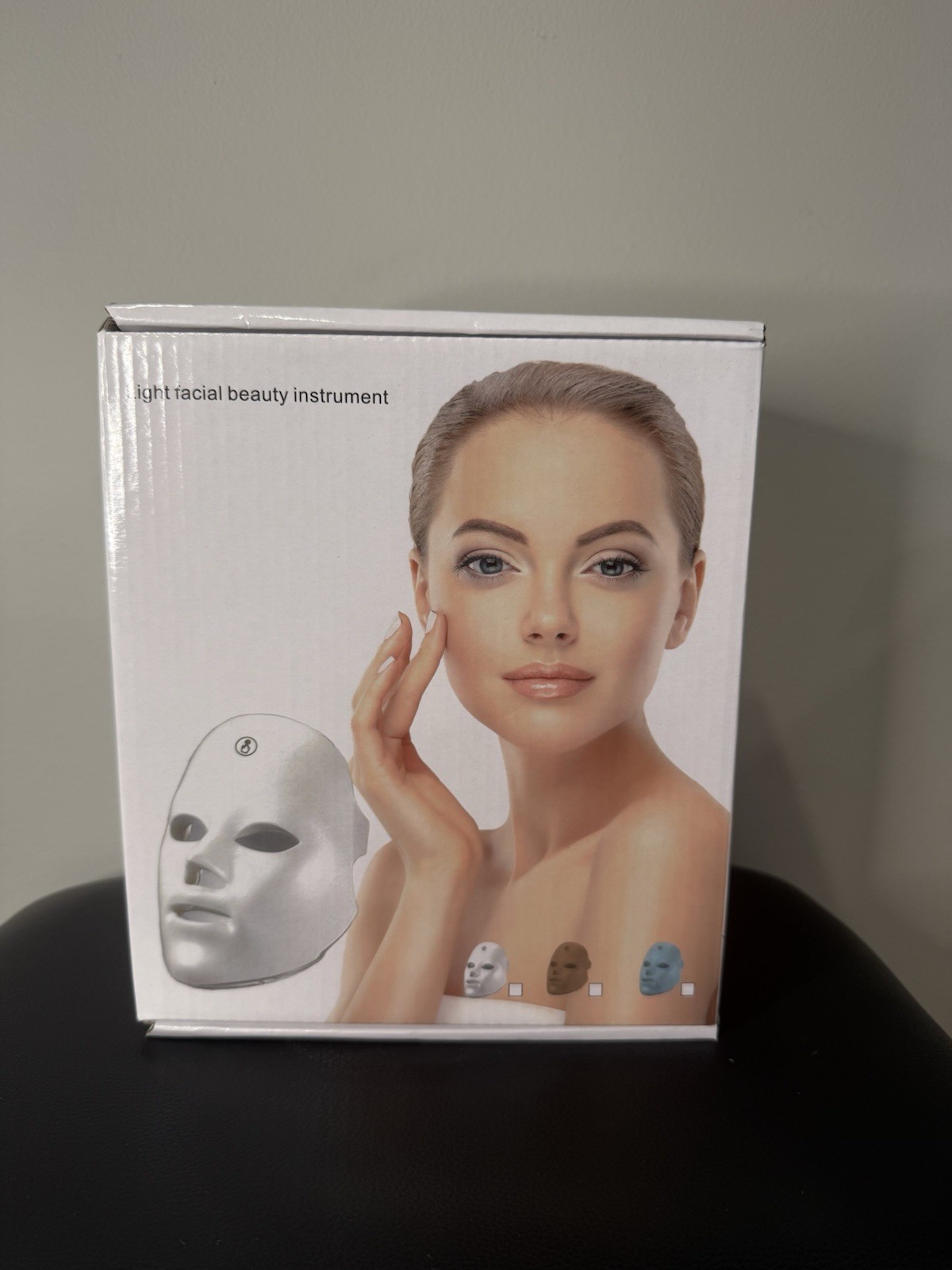 Led Light Facial Therapy Beauty Mask – Multiple Colors – NIB